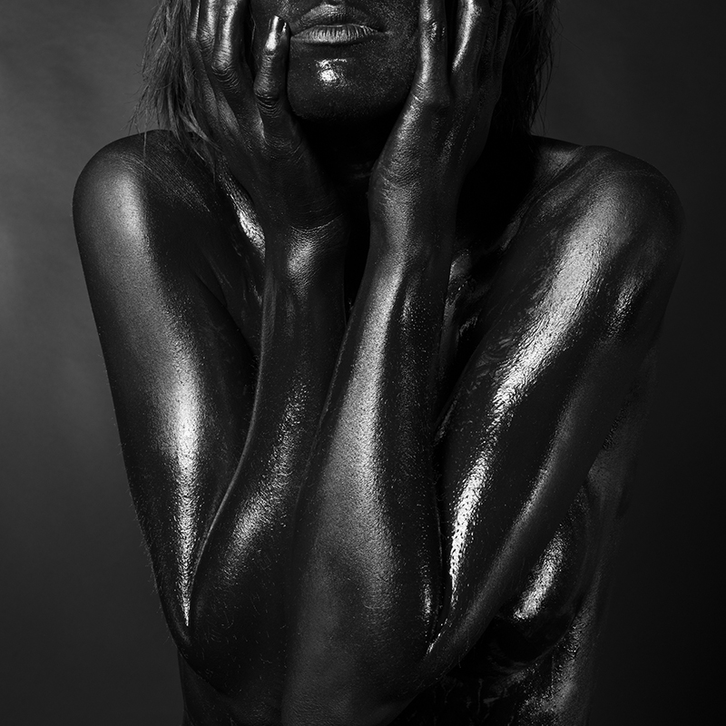 Black Nudes BE02