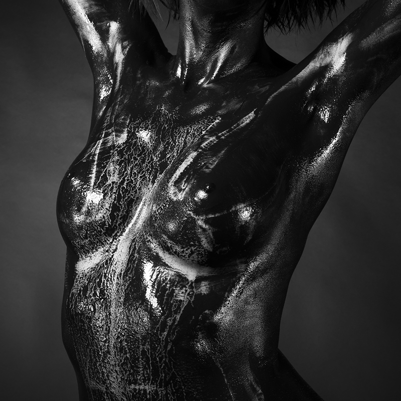 Black Nudes BE25